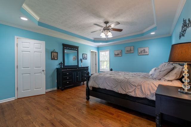 387 Center Point Dr, Summertown, TN 38483