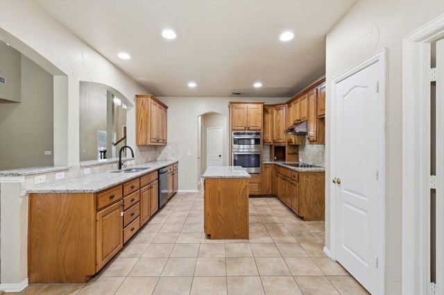 801 Coralberry Drive, Mckinney, TX 75072