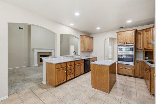 801 Coralberry Drive, Mckinney, TX 75072