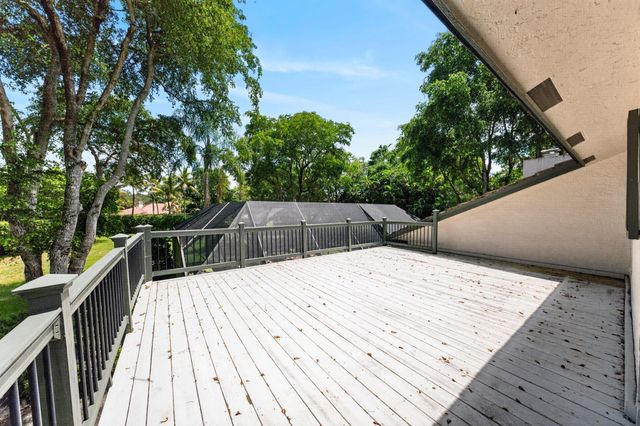 7100 E Cypresshead Drive E, Parkland, FL 33067