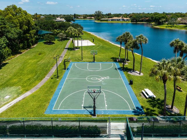 7100 E Cypresshead Drive E, Parkland, FL 33067