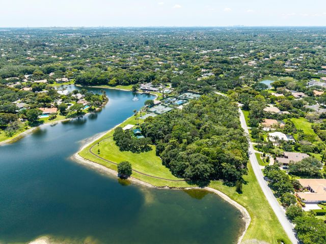 7100 E Cypresshead Drive E, Parkland, FL 33067
