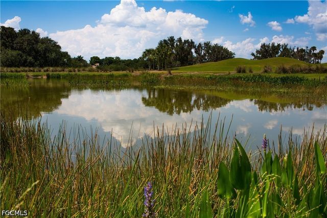 3075 HERITAGE PINES DR, Fort Myers, FL 33905
