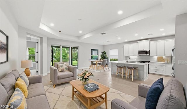 3075 HERITAGE PINES DR, Fort Myers, FL 33905