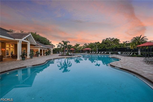 3075 HERITAGE PINES DR, Fort Myers, FL 33905