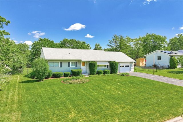 40 Chiltern Road, Henrietta, NY 14623