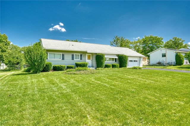 40 Chiltern Road, Henrietta, NY 14623