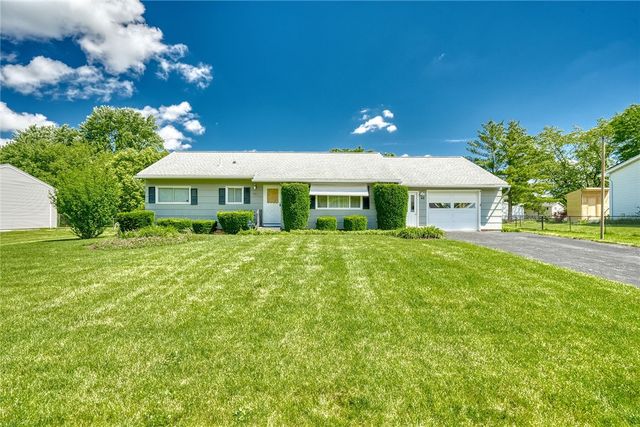 40 Chiltern Road, Henrietta, NY 14623