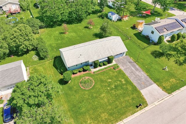 40 Chiltern Road, Henrietta, NY 14623
