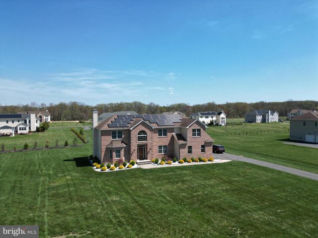 140 HANKINS RD, Hightstown, NJ 08520