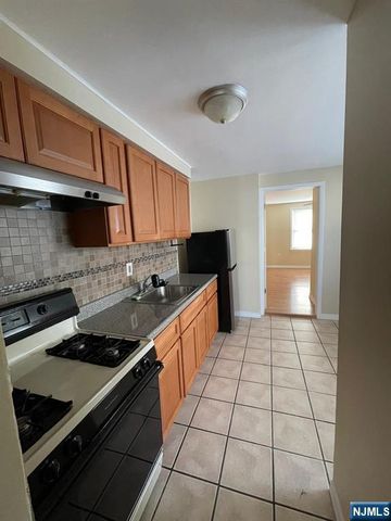 46 New Street, Montclair, NJ 07042