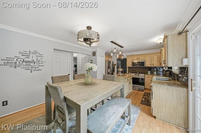 18051 Cedar Island Boulevard, Romulus, MI 48174