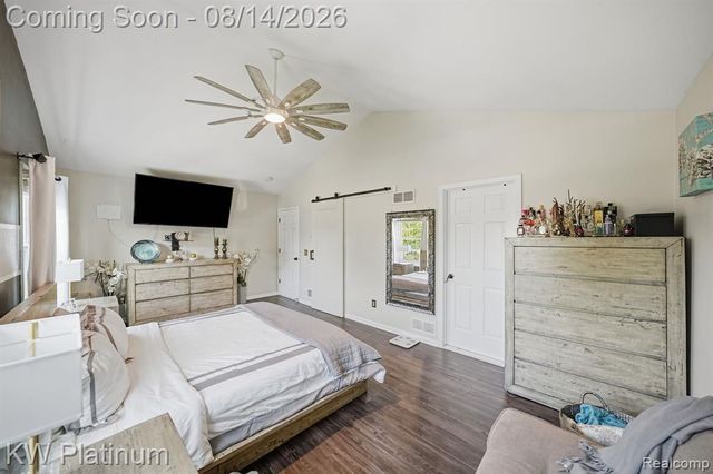 18051 Cedar Island Boulevard, Romulus, MI 48174