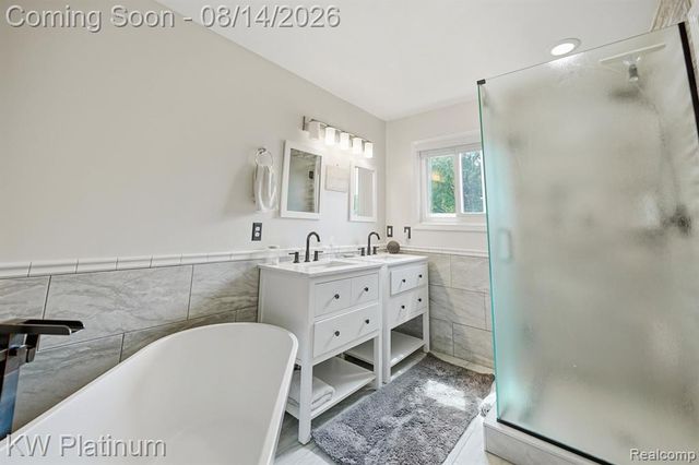 18051 Cedar Island Boulevard, Romulus, MI 48174