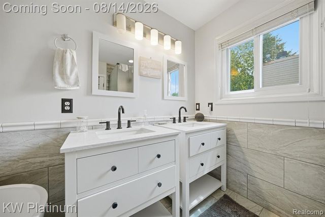 18051 Cedar Island Boulevard, Romulus, MI 48174