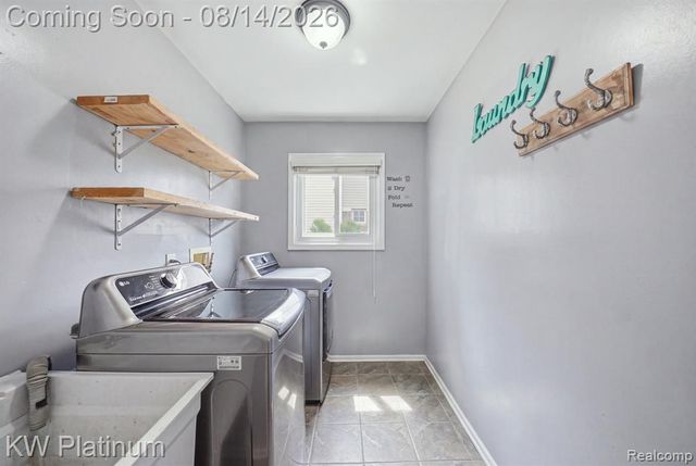 18051 Cedar Island Boulevard, Romulus, MI 48174