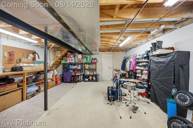 18051 Cedar Island Boulevard, Romulus, MI 48174