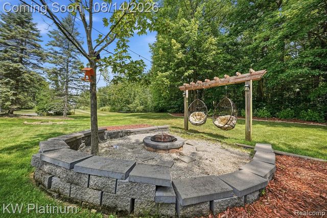 18051 Cedar Island Boulevard, Romulus, MI 48174