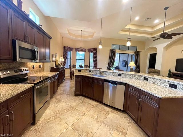 7302 Acorn WAY, Naples, FL 34119