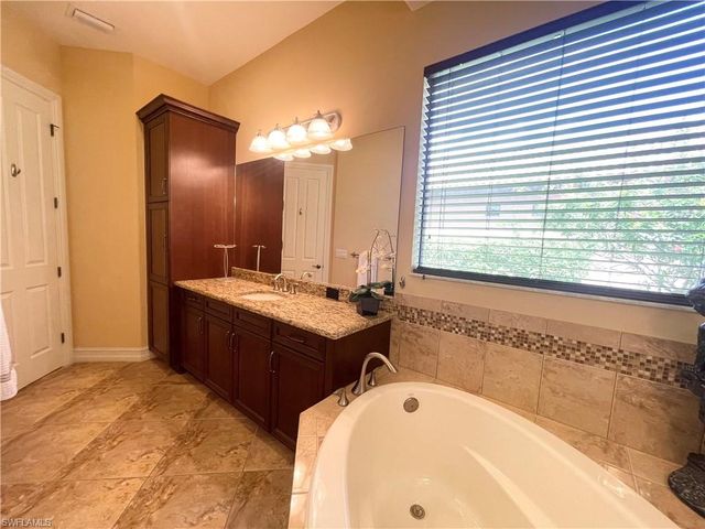 7302 Acorn WAY, Naples, FL 34119