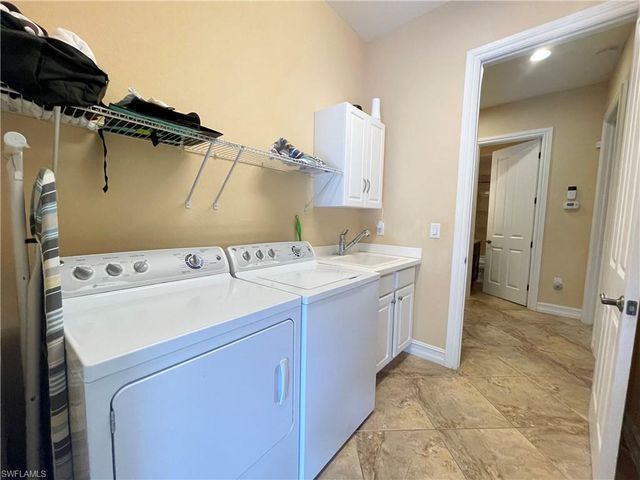 7302 Acorn WAY, Naples, FL 34119