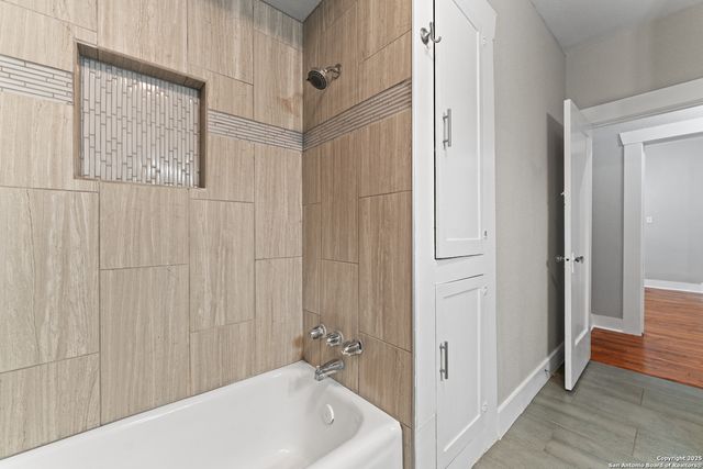 1806 W MISTLETOE AVE, San Antonio, TX 78201