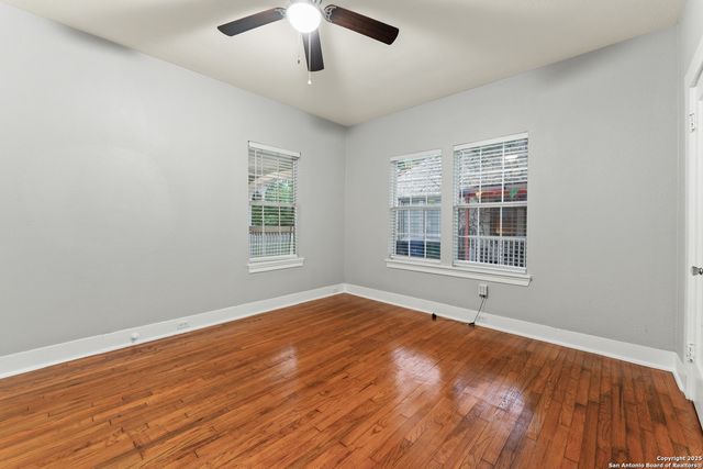 1806 W MISTLETOE AVE, San Antonio, TX 78201