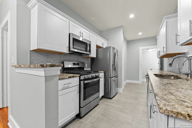 1806 W MISTLETOE AVE, San Antonio, TX 78201