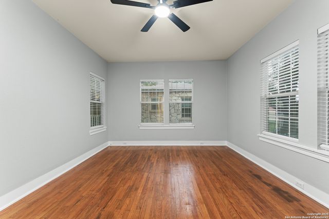 1806 W MISTLETOE AVE, San Antonio, TX 78201