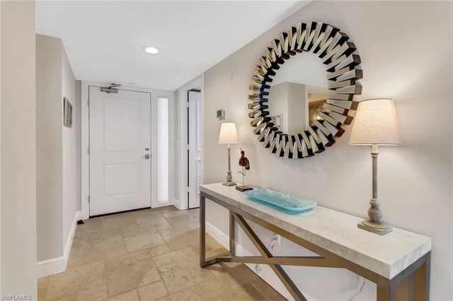 10851 Gulf Shore DR 502, Naples, FL 34108