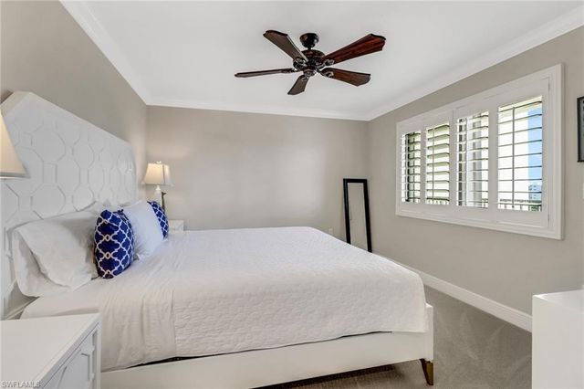10851 Gulf Shore DR 502, Naples, FL 34108