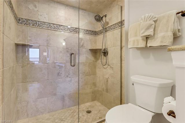 10851 Gulf Shore DR 502, Naples, FL 34108