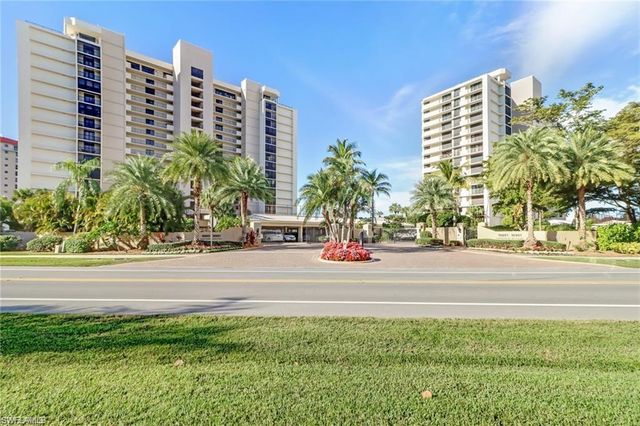 10851 Gulf Shore DR 502, Naples, FL 34108