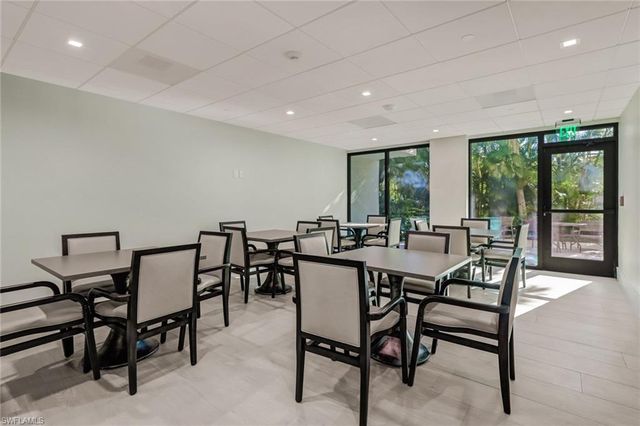 10851 Gulf Shore DR 502, Naples, FL 34108