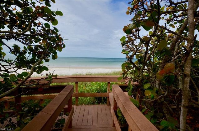 10851 Gulf Shore DR 502, Naples, FL 34108