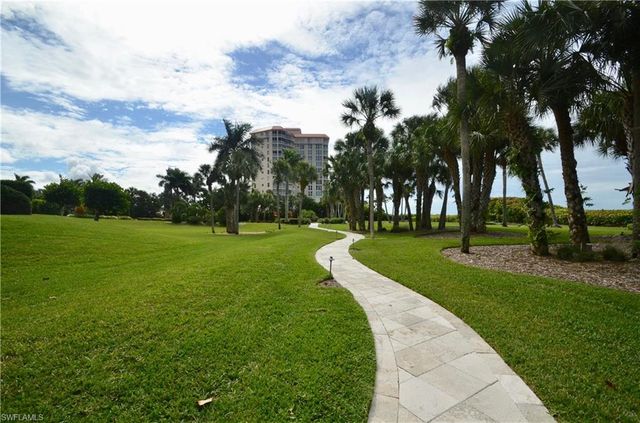 10851 Gulf Shore DR 502, Naples, FL 34108