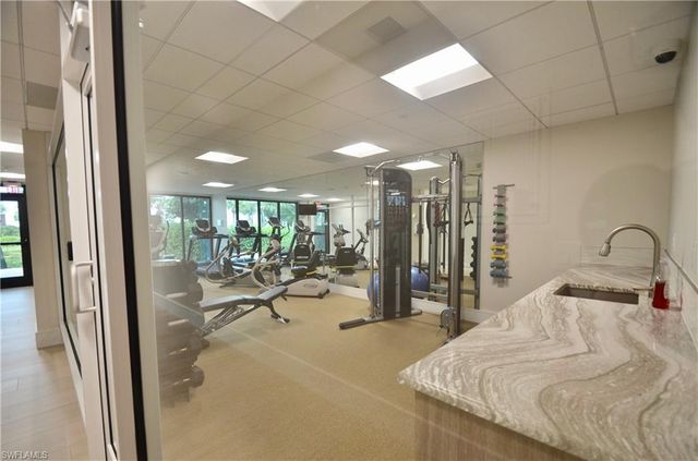 10851 Gulf Shore DR 502, Naples, FL 34108