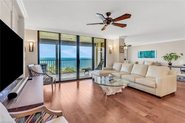 10851 Gulf Shore DR 502, Naples, FL 34108