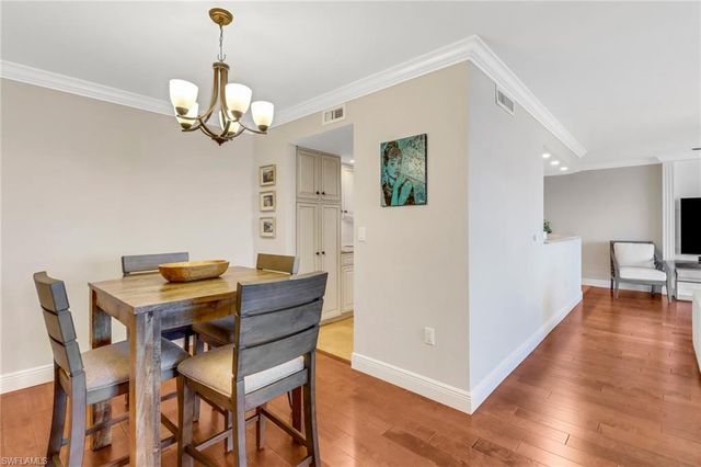 10851 Gulf Shore DR 502, Naples, FL 34108