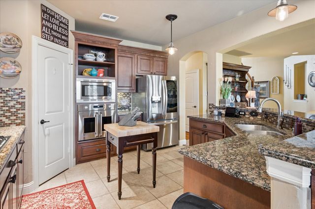 7027 Hickory Estates Drive, Sachse, TX 75048