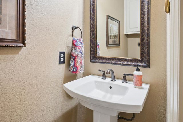 7027 Hickory Estates Drive, Sachse, TX 75048