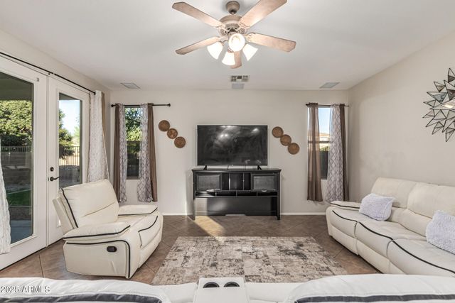 20535 N SANTA CRUZ Drive, Maricopa, AZ 85138