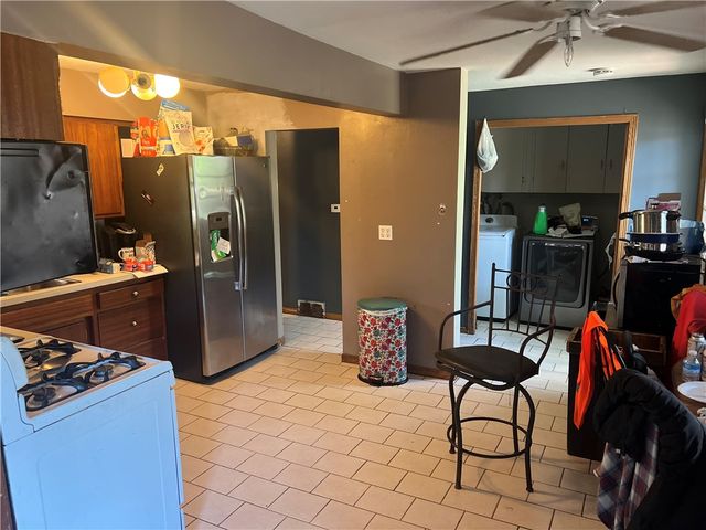 4313 Commerce Drive, West Des Moines, IA 50265