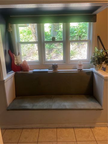 4313 Commerce Drive, West Des Moines, IA 50265