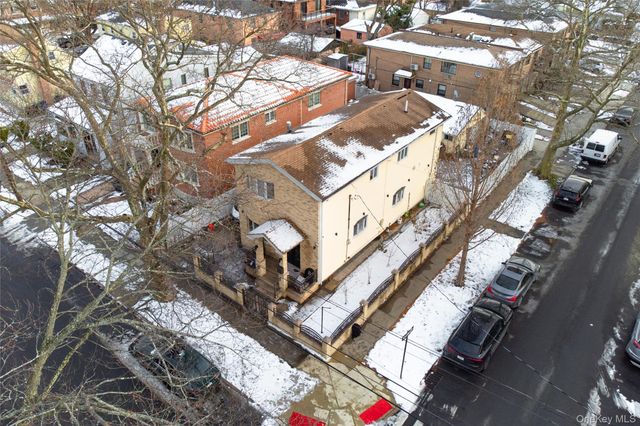 16602 76th Avenue, Fresh Meadows, NY 11366