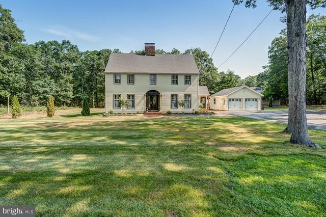 215 PARKERTOWN DR, Tuckerton, NJ 08087