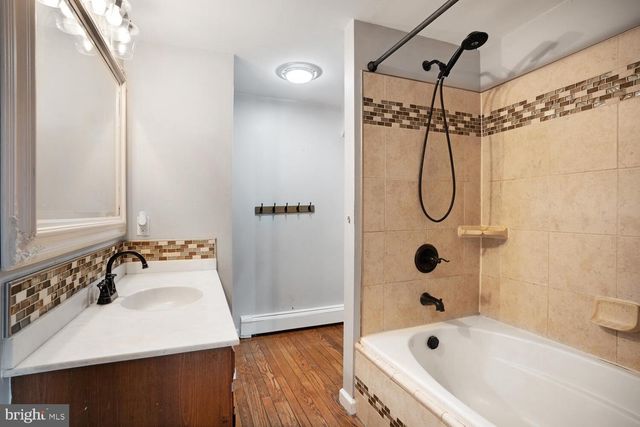 215 PARKERTOWN DR, Tuckerton, NJ 08087