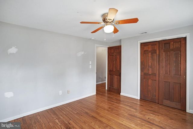 215 PARKERTOWN DR, Tuckerton, NJ 08087