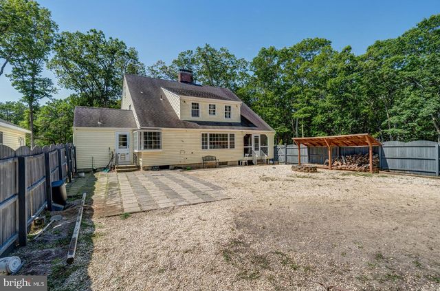 215 PARKERTOWN DR, Tuckerton, NJ 08087