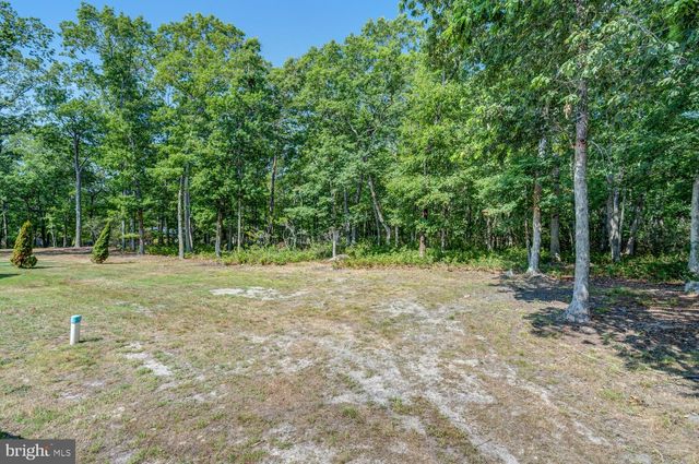 215 PARKERTOWN DR, Tuckerton, NJ 08087